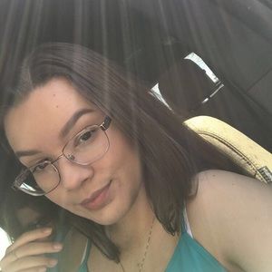 Meet your Posher, Jayli